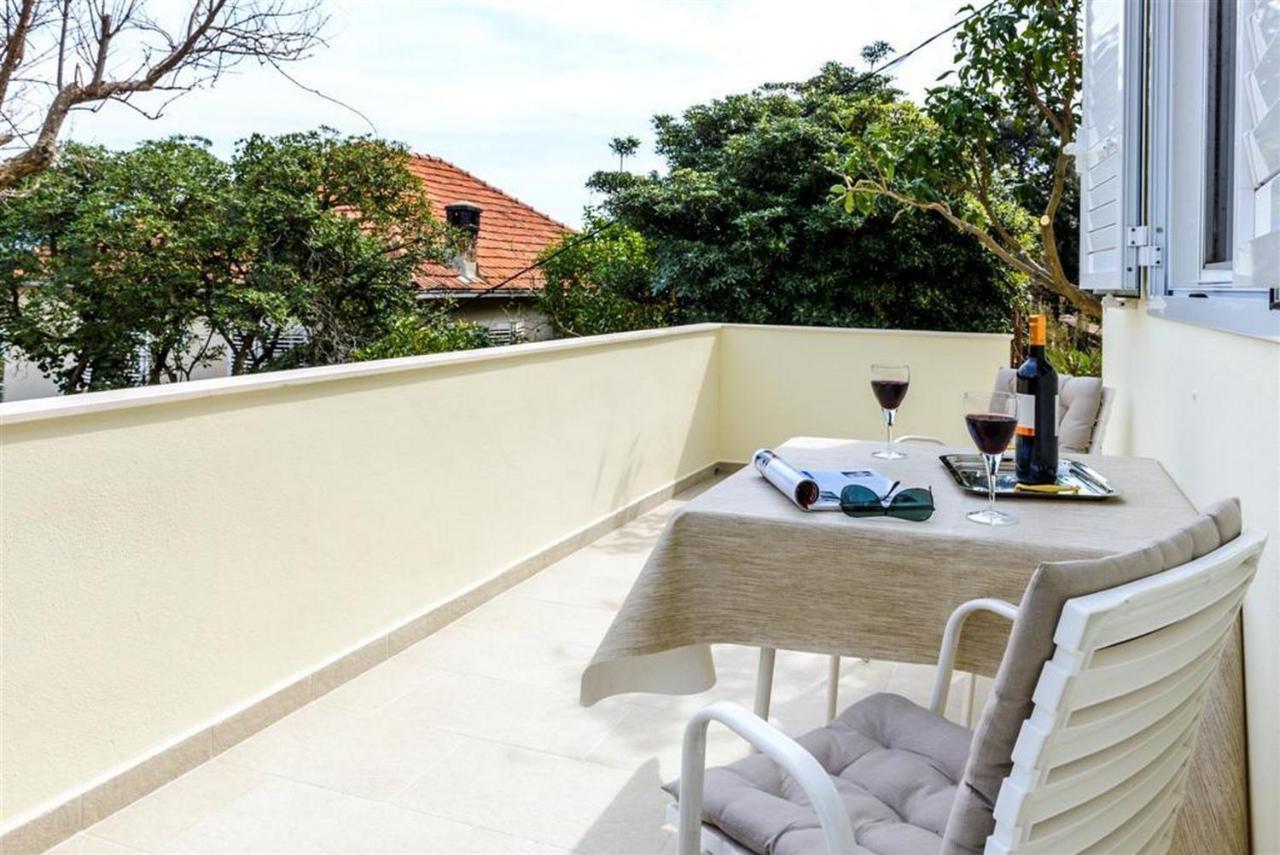 Guest House Rooms Rose Molunat Exterior foto