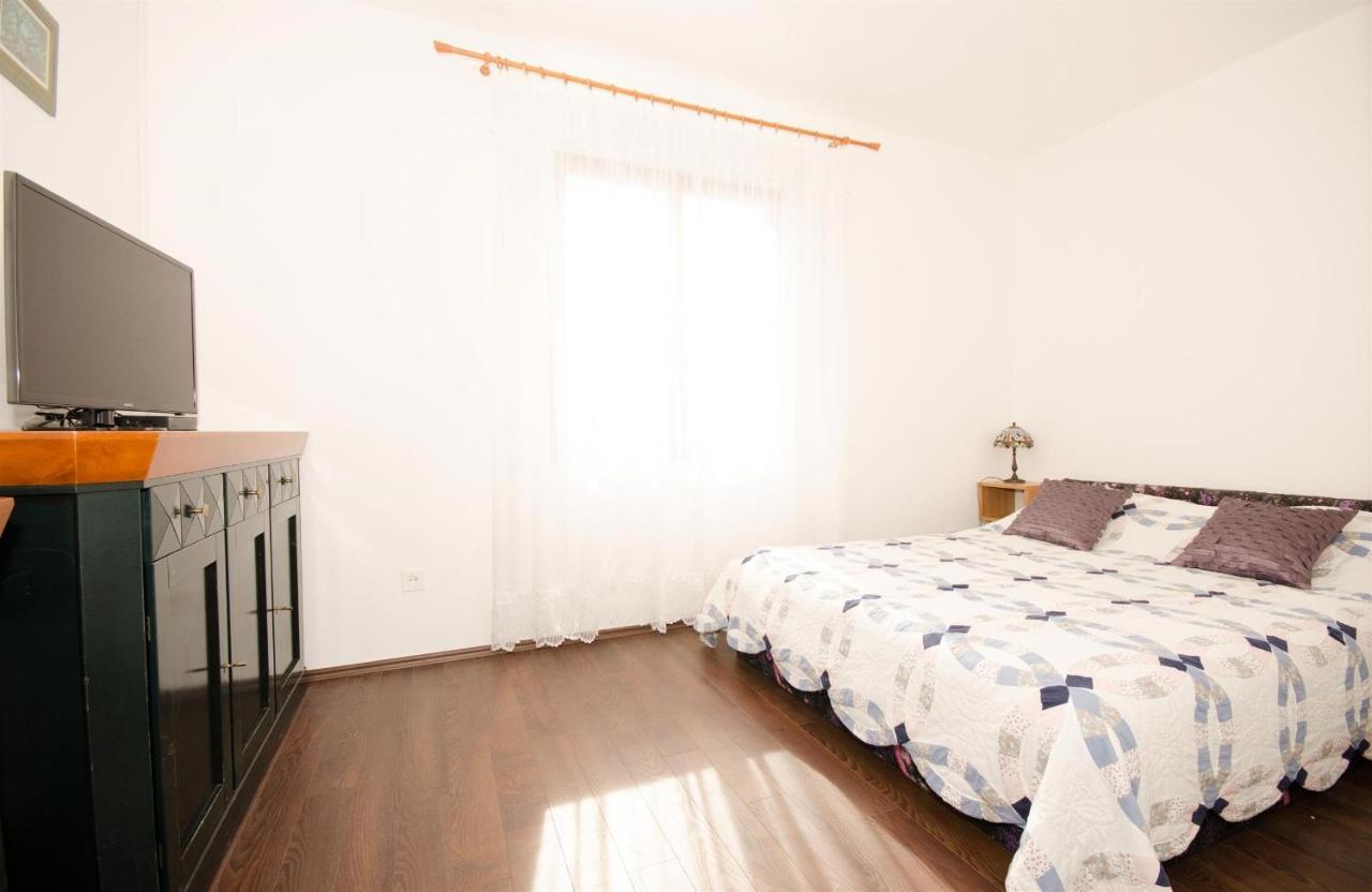 Guest House Rooms Rose Molunat Exterior foto
