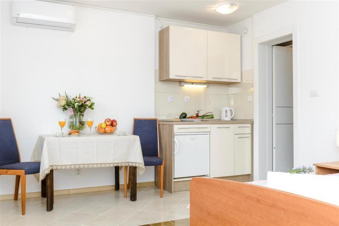 Guest House Rooms Rose Molunat Exterior foto